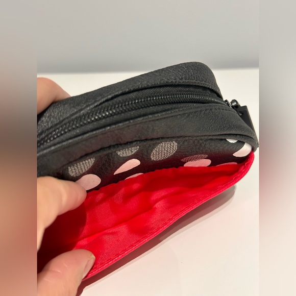 Disney store Minnie Mouse all about the dot collection make up/ pencil case - Picture 4 of 5